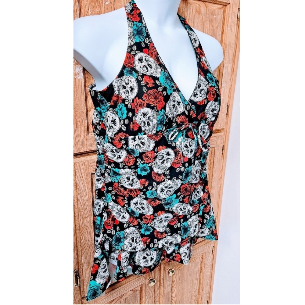 TORRID 3X Vintage Gothic Multi-Color 🌹 SKULL Printl Extra Long Ruched Swim Top - Picture 3 of 16